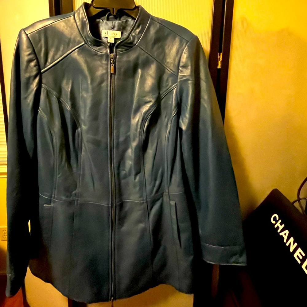 XL Beautiful Teal Leather jacket in good condition, see photos for imperfections